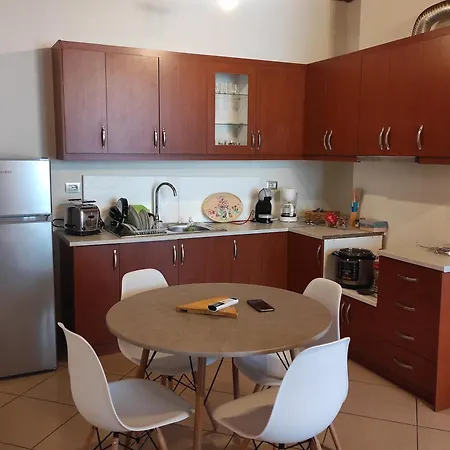Nick 5ths Apartment